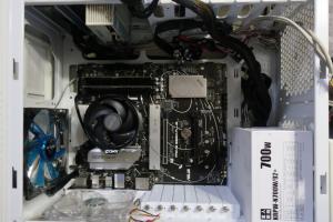 マザーボード取り付け後