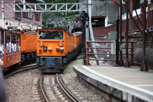 トロッコ列車